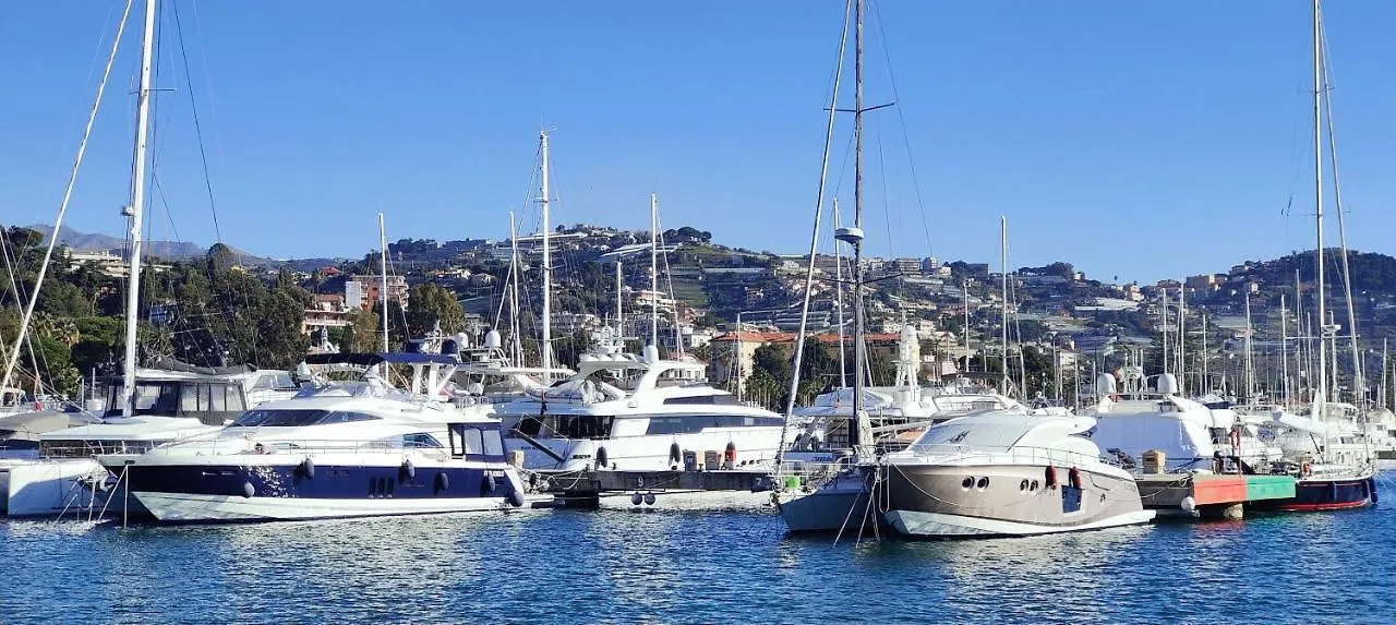 Ca'Del Pescatore Sanremo 0*,